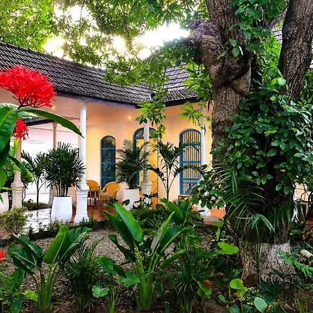 Cabrero House Boutique Hotel *
